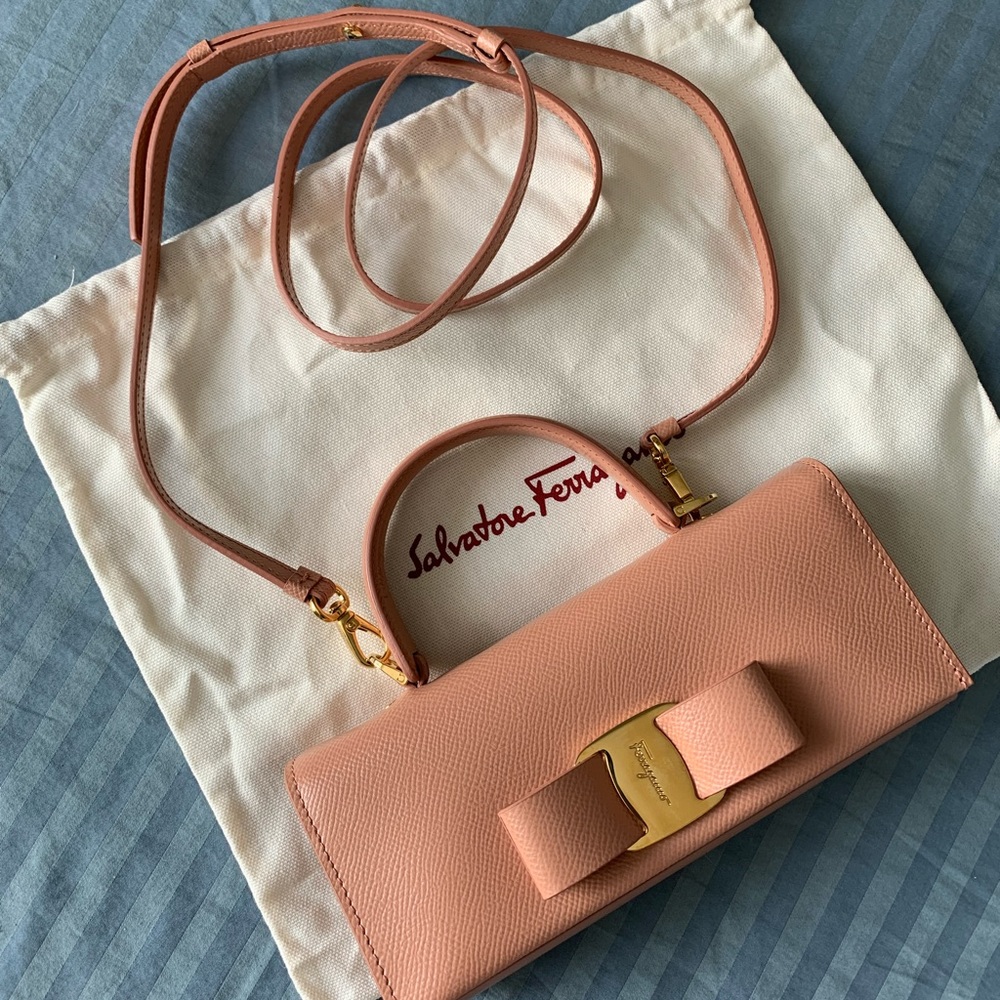 Salvatore Ferragamo SUPERB wallet and phone holder